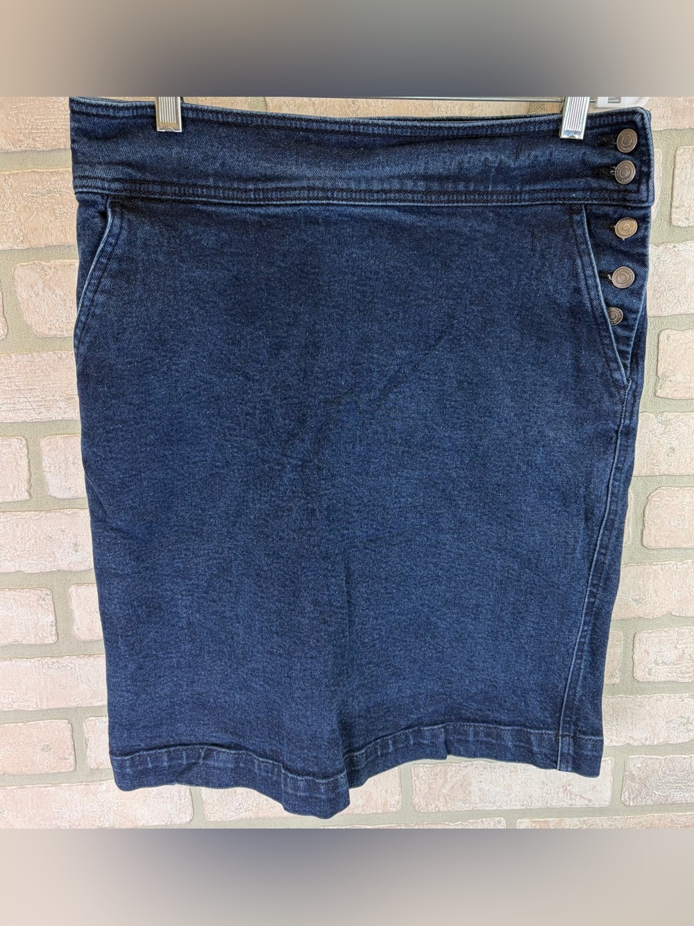 Classic Dark Blue Denim Skirt - Women's Size 6